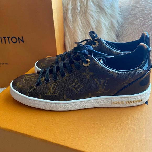 Louis Vuitton Frontrow Sneaker - Picture 6 of 8
